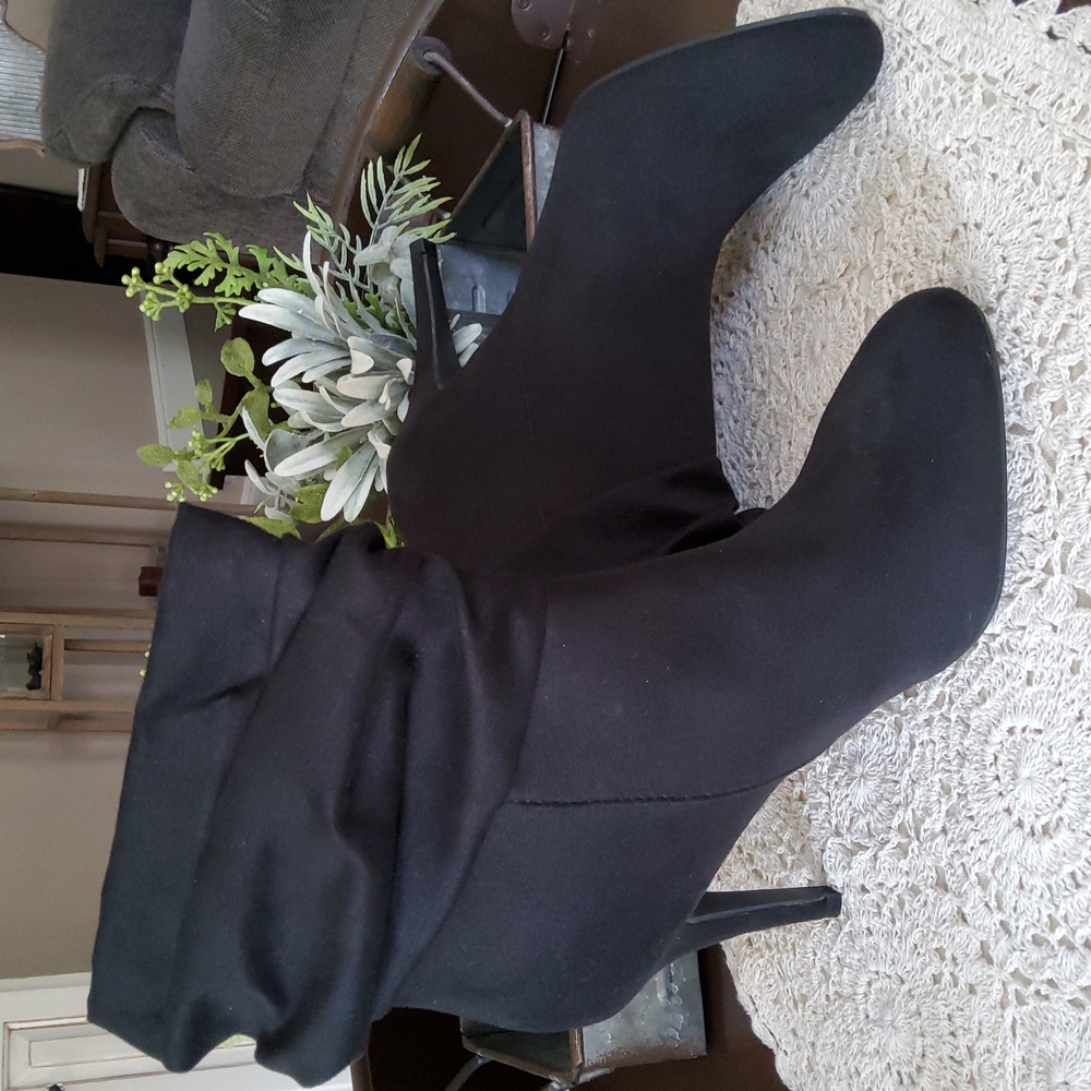 139. Black Pull On Slouch Ankle Booties